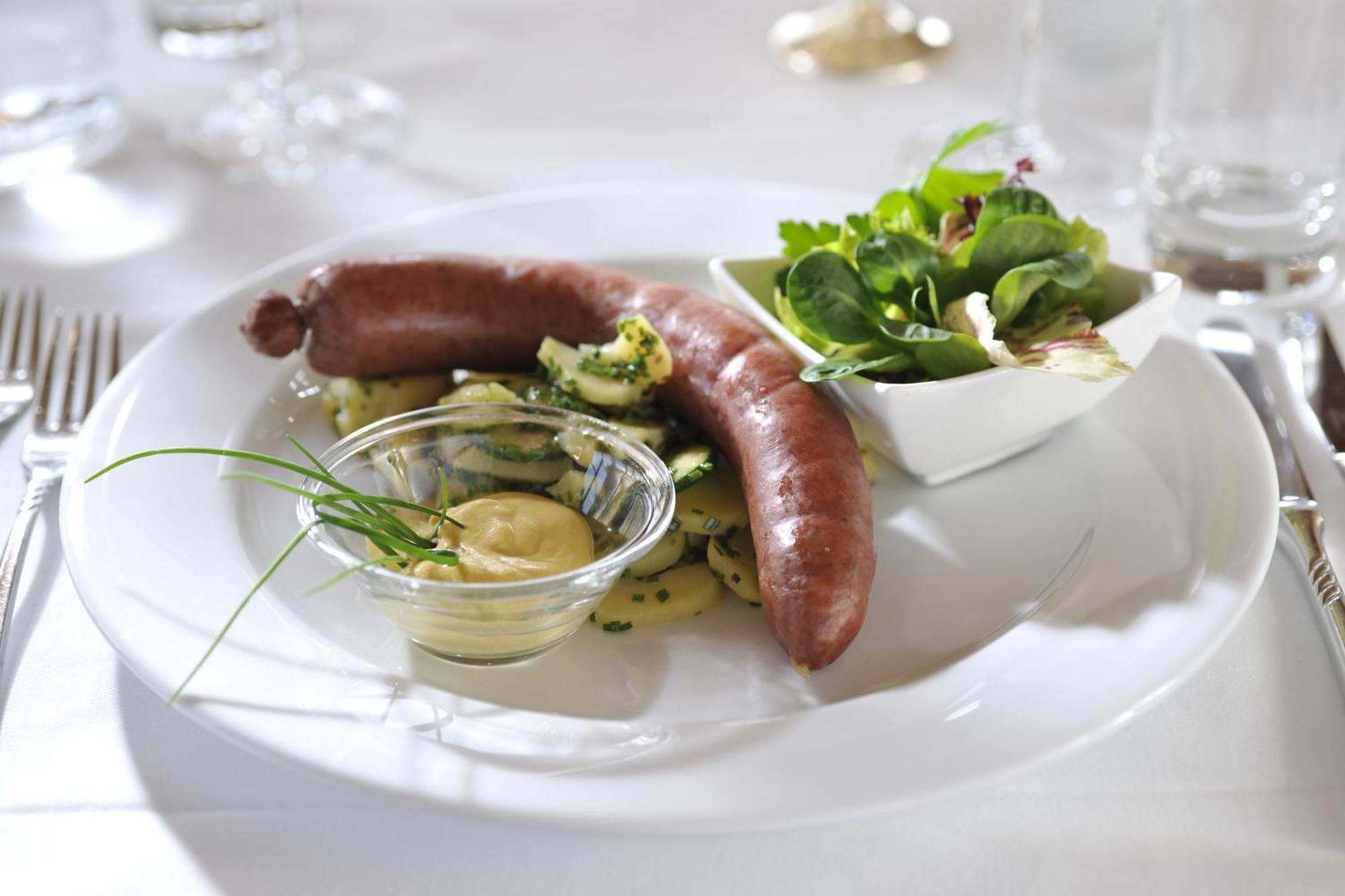 Hotel Restaurant Capricorns Casti-Wergenstein Buitenkant foto